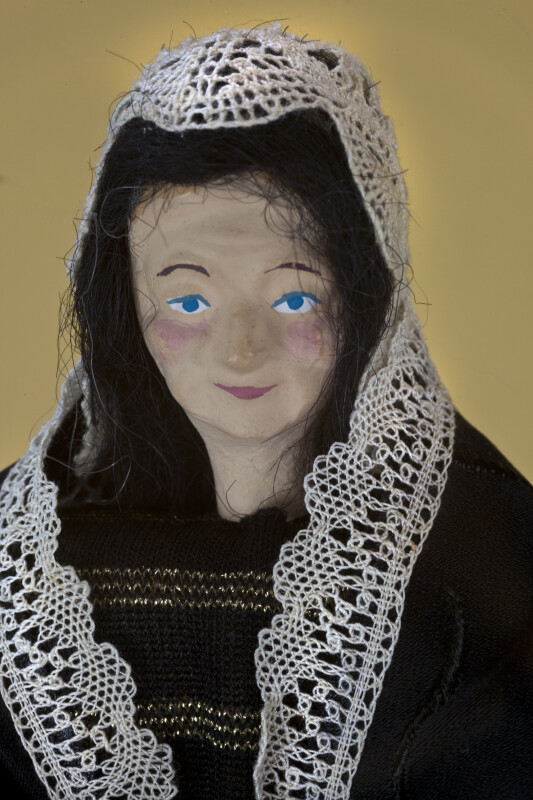 Belgium Hand Painted Ceramic Face of Belgium Lace Maker Doll (Facial Close Up View)