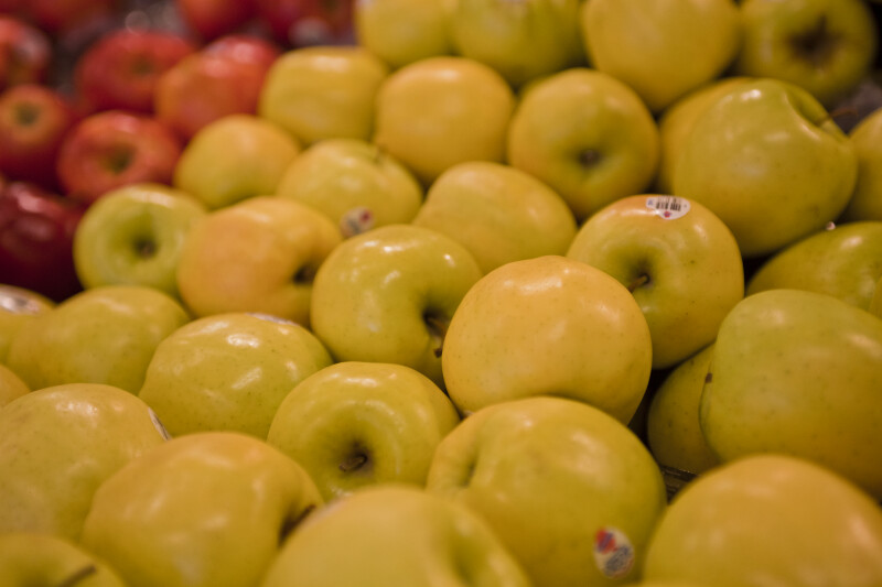 Display of Golden Delicious Apples