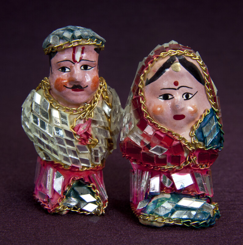 India Ceramic Man and Woman Covered with Mirrors and Covered Glass (Full View)