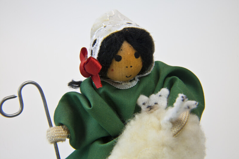 Ireland Doll of Lady Made with Yarn Hair, Lace Scarf and Hand Painted Wooden Bead for Head (Close Up)