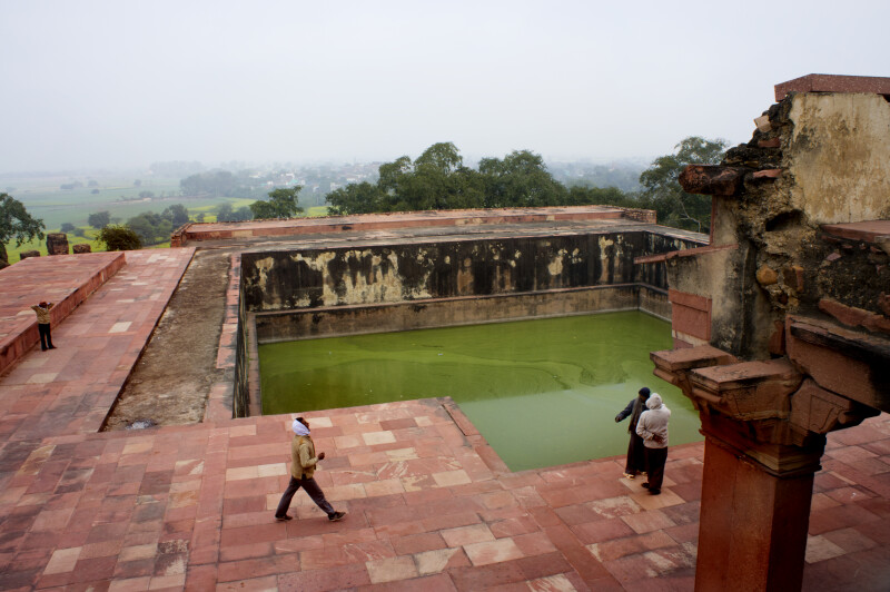 Pool in Fatehpur Sikri