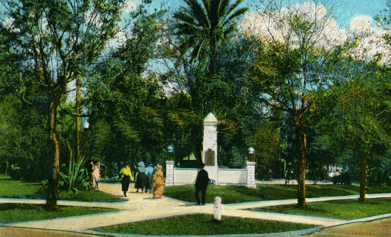 Soldiers Monument and Entrance to Williams Park