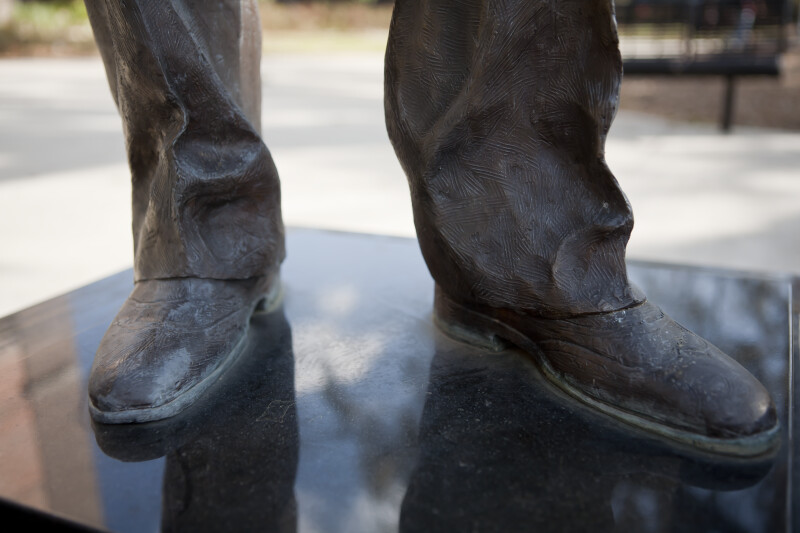 Statue Shoes