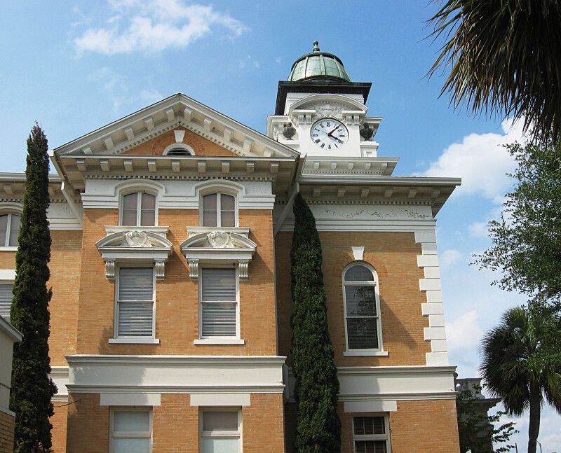 Suwannee Courthouse Side