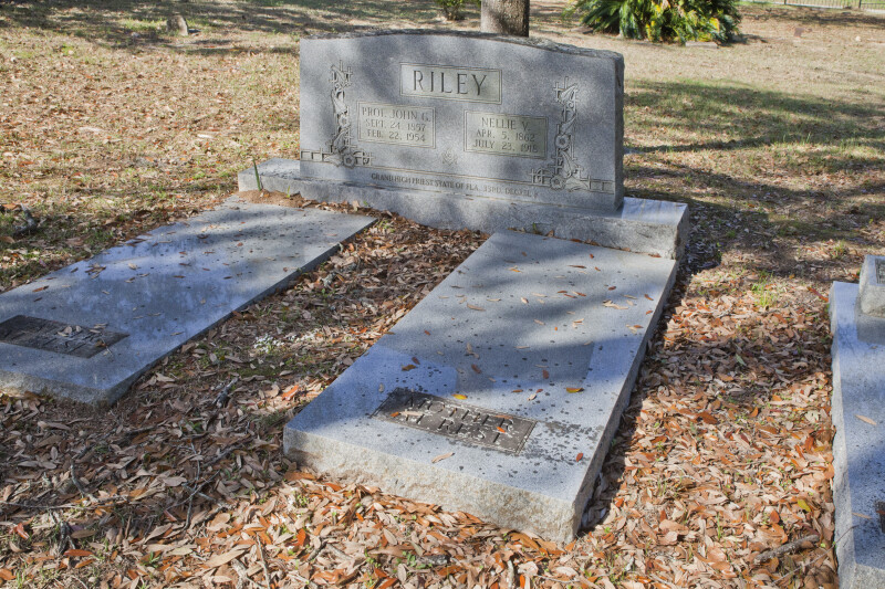 The Graves of John G. and Nellie V. Riley